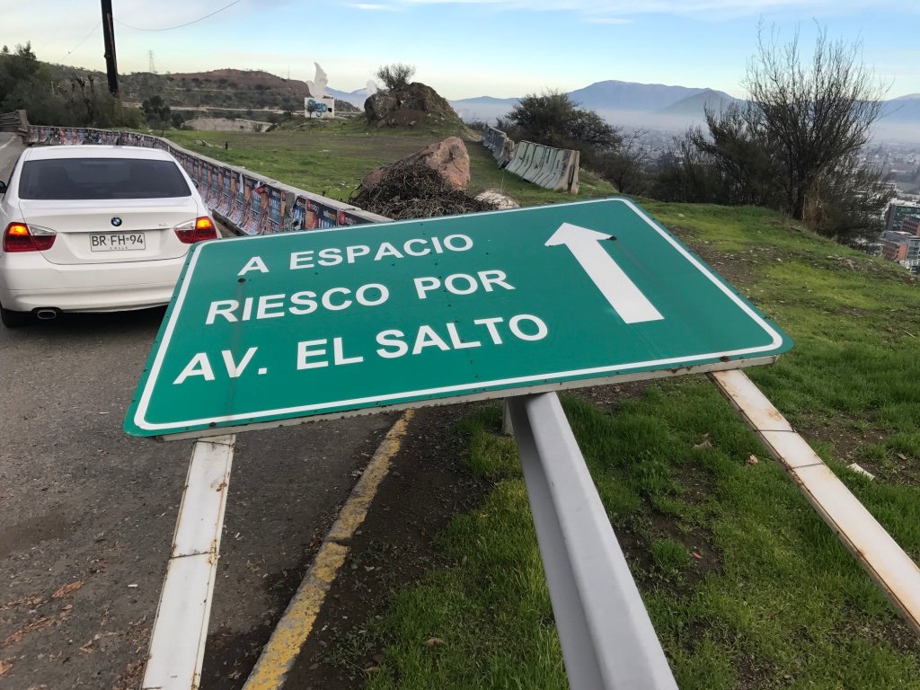 Letrero Espacio Riesco